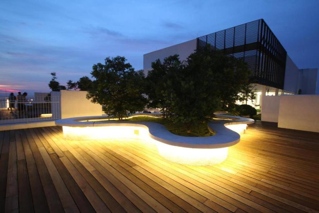 Lovely 3-Bedroom Serviced Apartment @ Cyberjaya Exterior foto